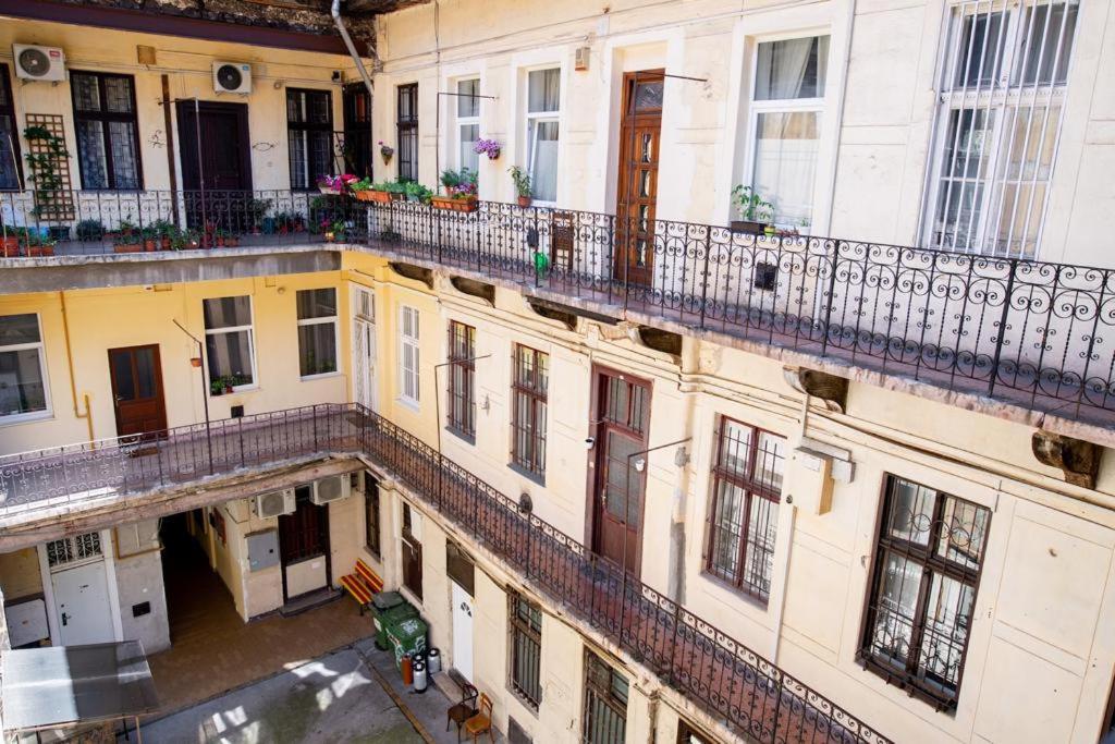 Studio Apartment Next To Famous Party House A38 Budapesta Exterior foto