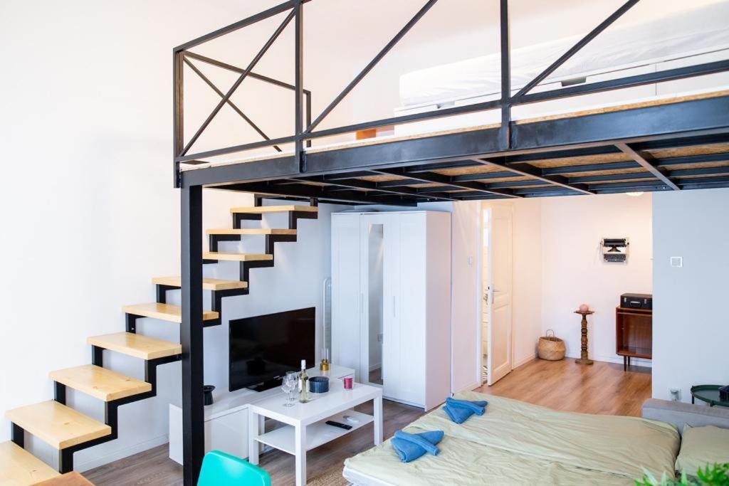 Studio Apartment Next To Famous Party House A38 Budapesta Exterior foto